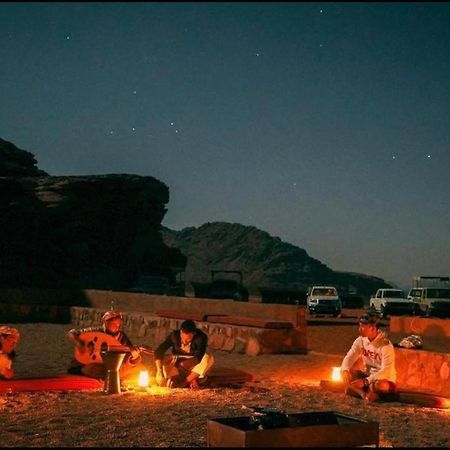 Готель Bedouin Adventure & Tours Ваді-Рам Екстер'єр фото