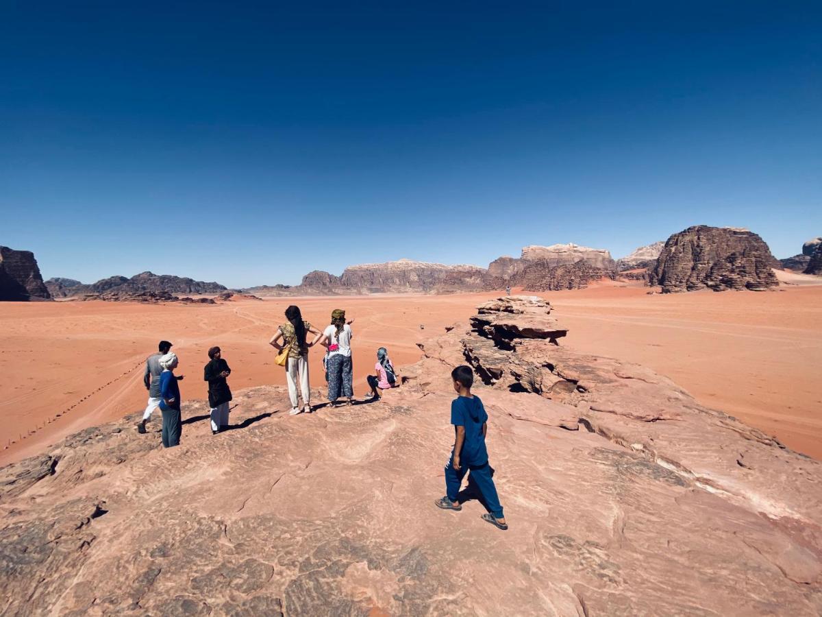 Готель Bedouin Adventure & Tours Ваді-Рам Екстер'єр фото
