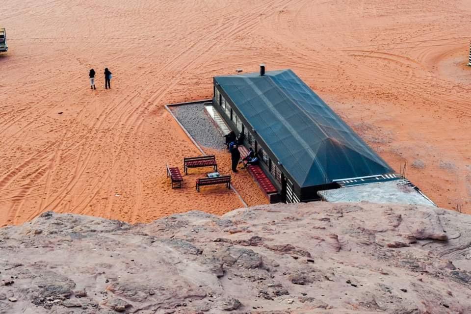 Готель Bedouin Adventure & Tours Ваді-Рам Екстер'єр фото