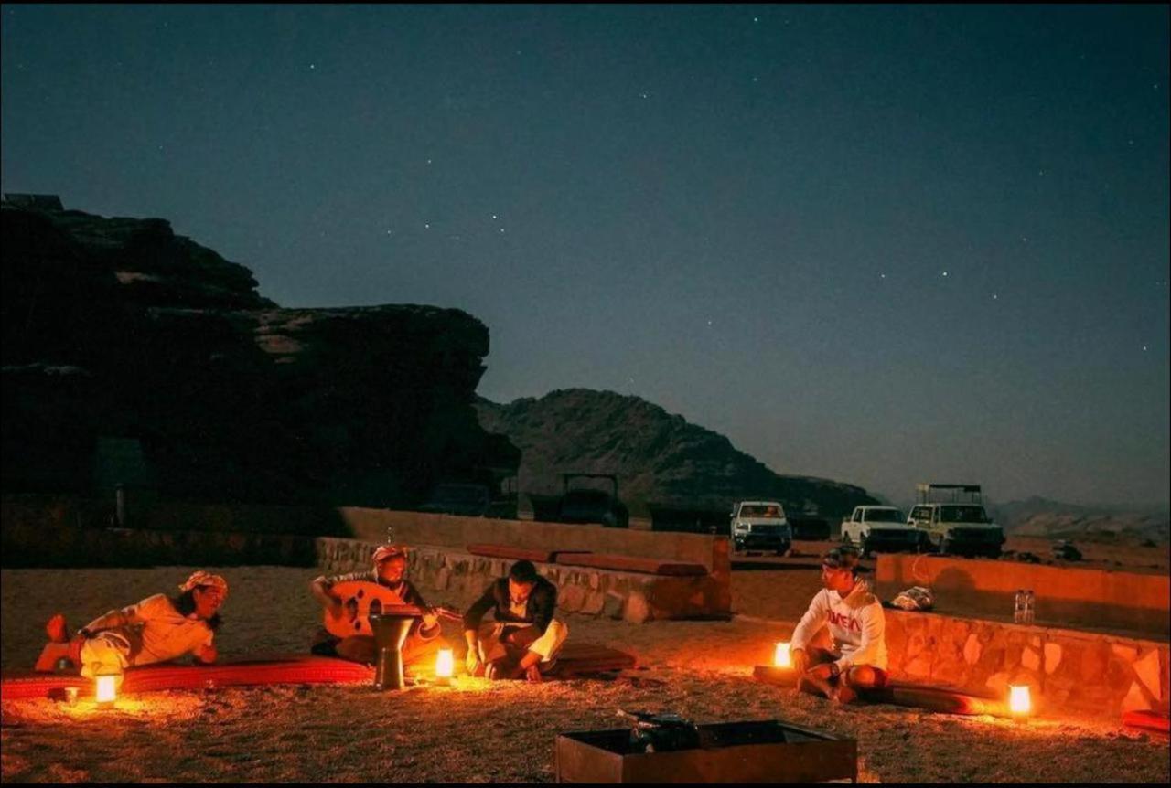 Готель Bedouin Adventure & Tours Ваді-Рам Екстер'єр фото
